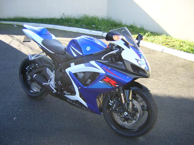 [Image: gsxrk7018.jpg]